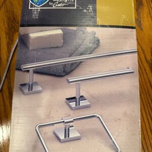 Gatco Polished Silver Bathroom Accessory Set NEW in Box